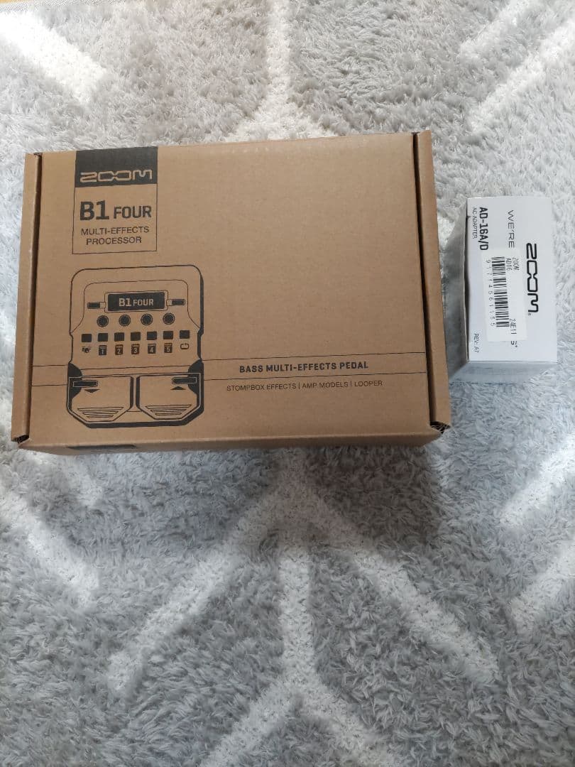ZOOM B1 FOUR マルチエフェクター　専用アダプター付き