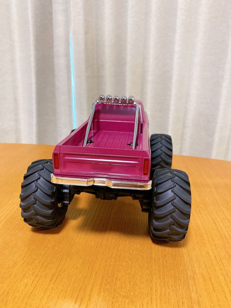 美品　FMS ラジコン　モンスタートラック 1/24 スマッシャー fcx24