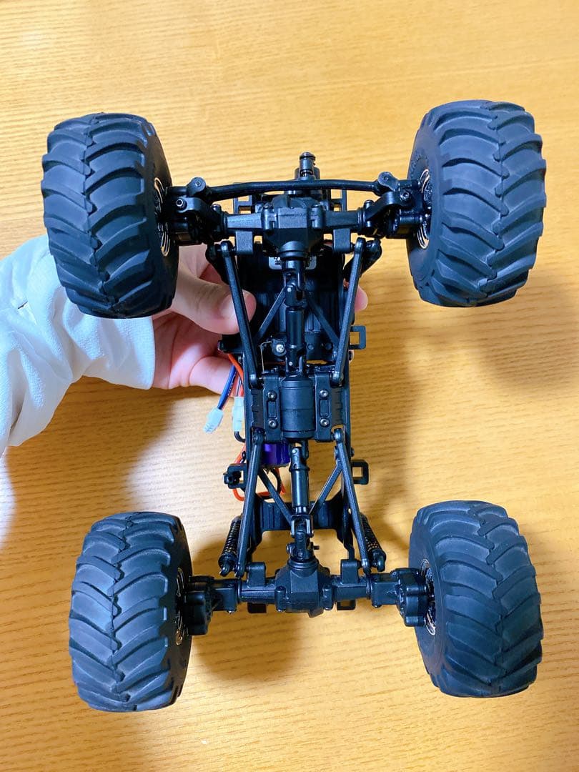 美品　FMS ラジコン　モンスタートラック 1/24 スマッシャー fcx24