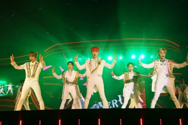 SHINee オニュ　直筆 サイン　トレカ　香水　チェキ