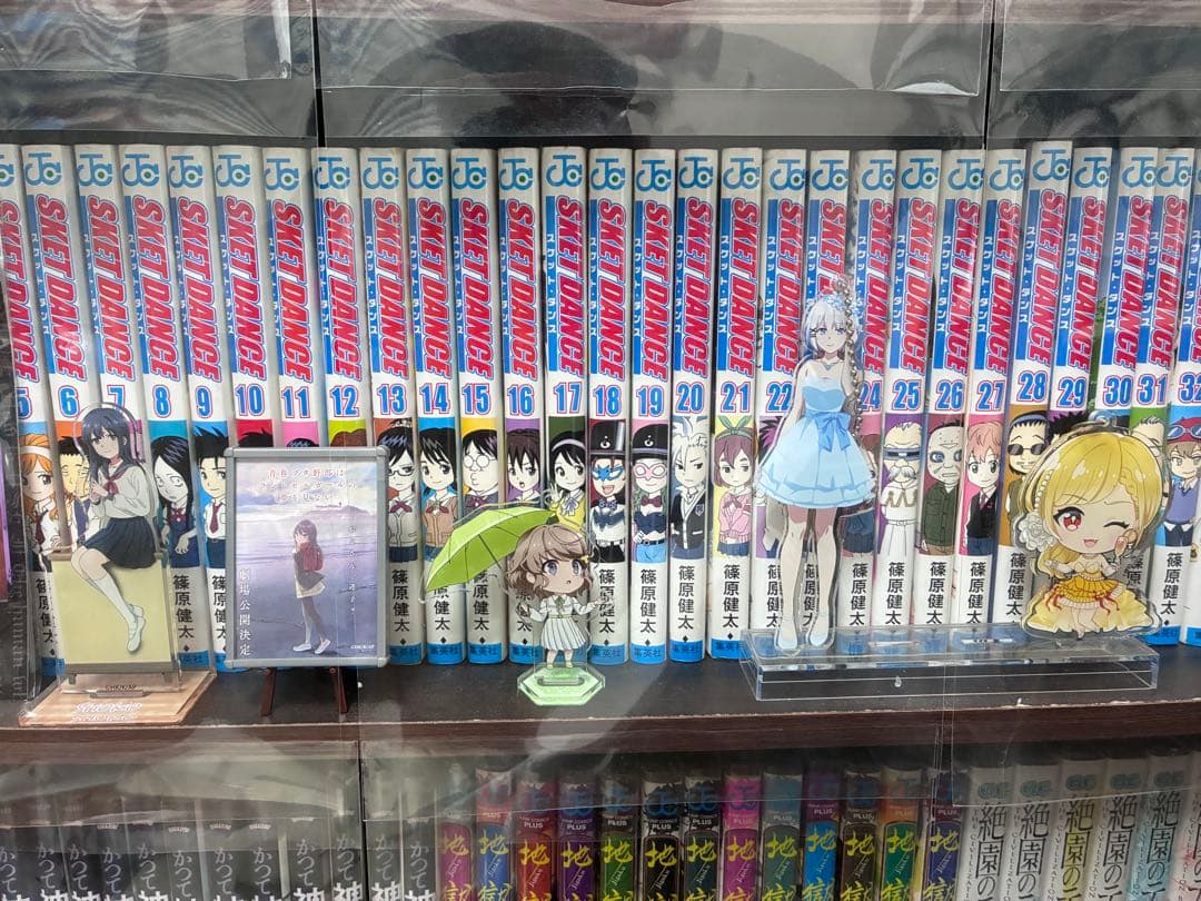 各種フィギュアやアクスタなど