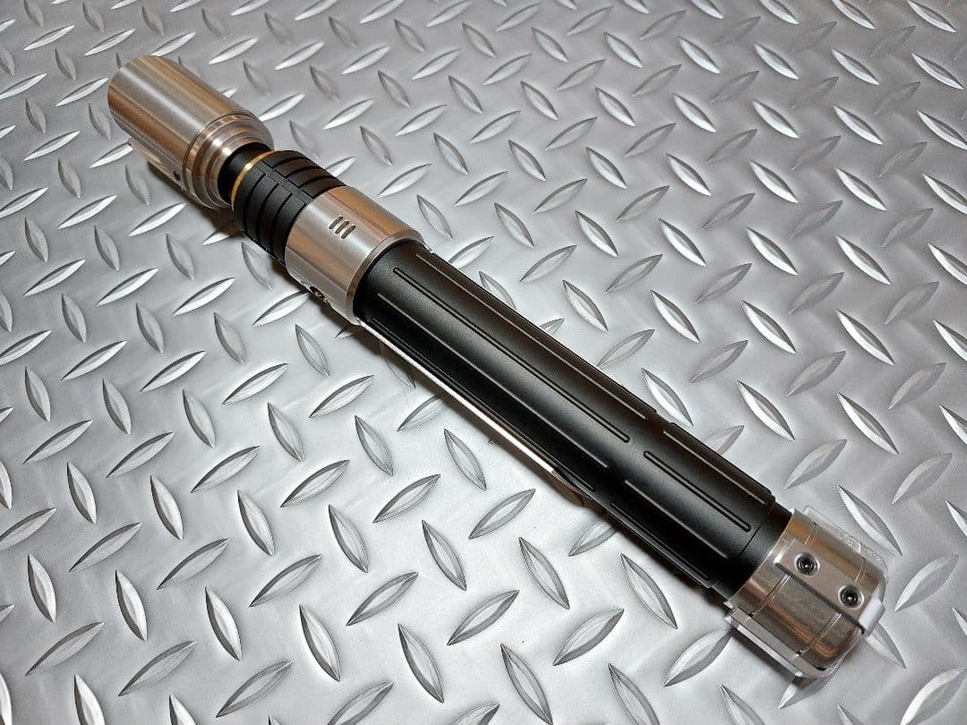 カスタムライトセーバー〈Sabine Wren Variant〉XENO3・新品