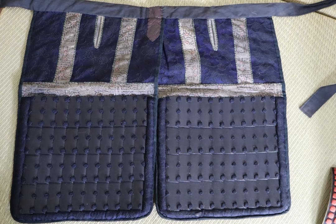 大人が着用出来る本格的な日本の武士甲冑一式（飾り鎧・美術品）　等身大　甲冑