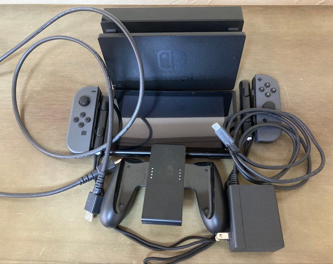 Nintendo Switch 美品　2022年購入　動作確認済み