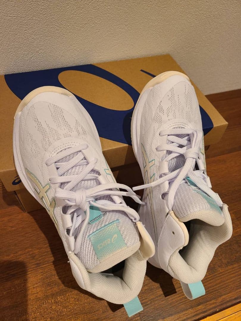 ASICS バスケットボールシューズ ホワイト/ミント