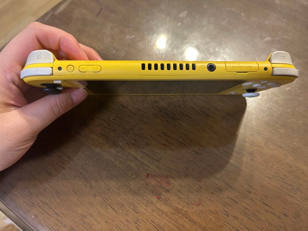【ジャンク品】Nintendo Switch Lite イエロー 本体のみ