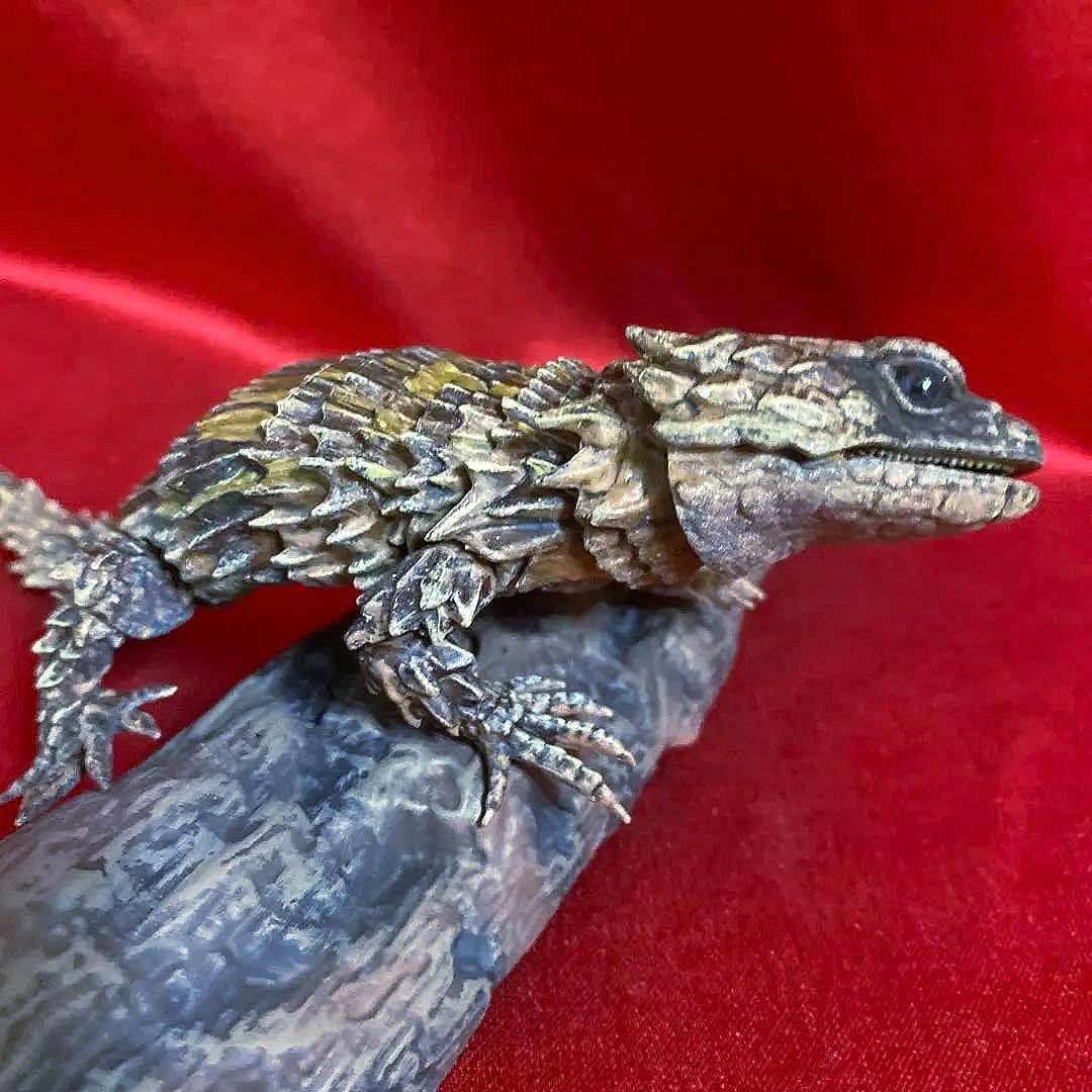 アルマジロトカゲ　リペイント品　だんごむし07 ガシャポンバンダイいきもの大図鑑
