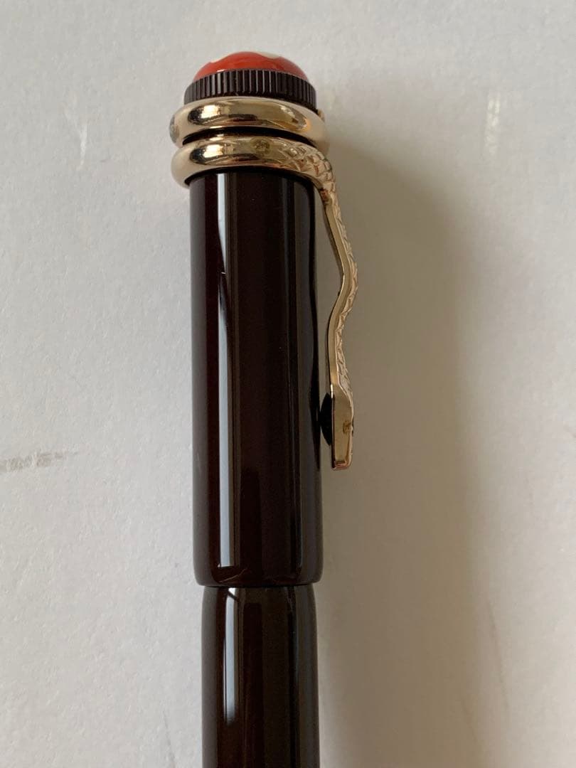 MONTBLANC ヘリテイジ ルージュ・エ・ノワール スネーク 万年筆