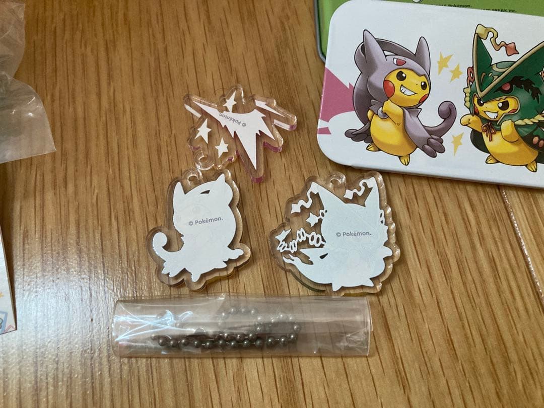 ポケモン　レックウザ　メガレックウザ　フィギュア　プチ缶　キーホルダー