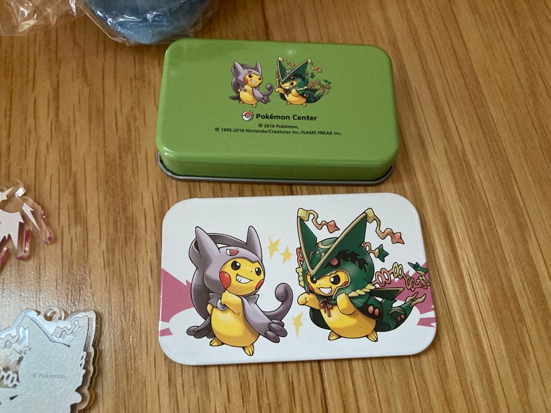 ポケモン　レックウザ　メガレックウザ　フィギュア　プチ缶　キーホルダー