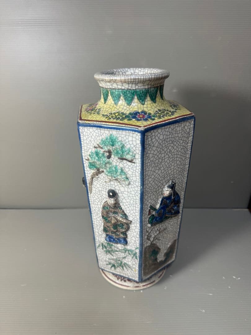 2610 希少　九谷焼　古九谷　ヒビ焼六歌仙人錦工入　六角花瓶　時代物