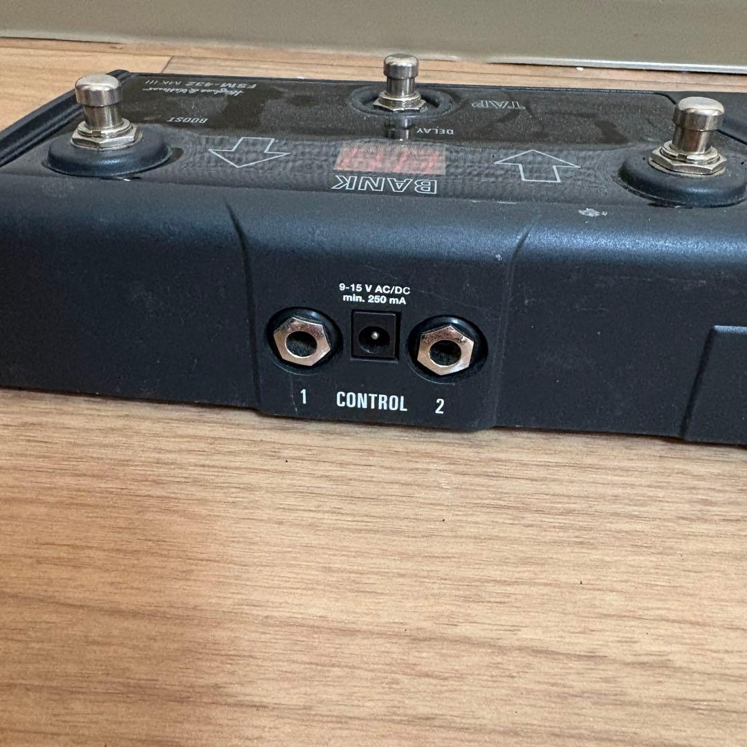 Hughes & Kettner FSM-432 MK III フットスイッチ