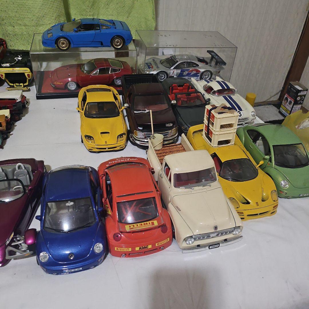 １/18 Ferrari　Volkswagen　シボレー　東海道ヤナセ、コーンズ