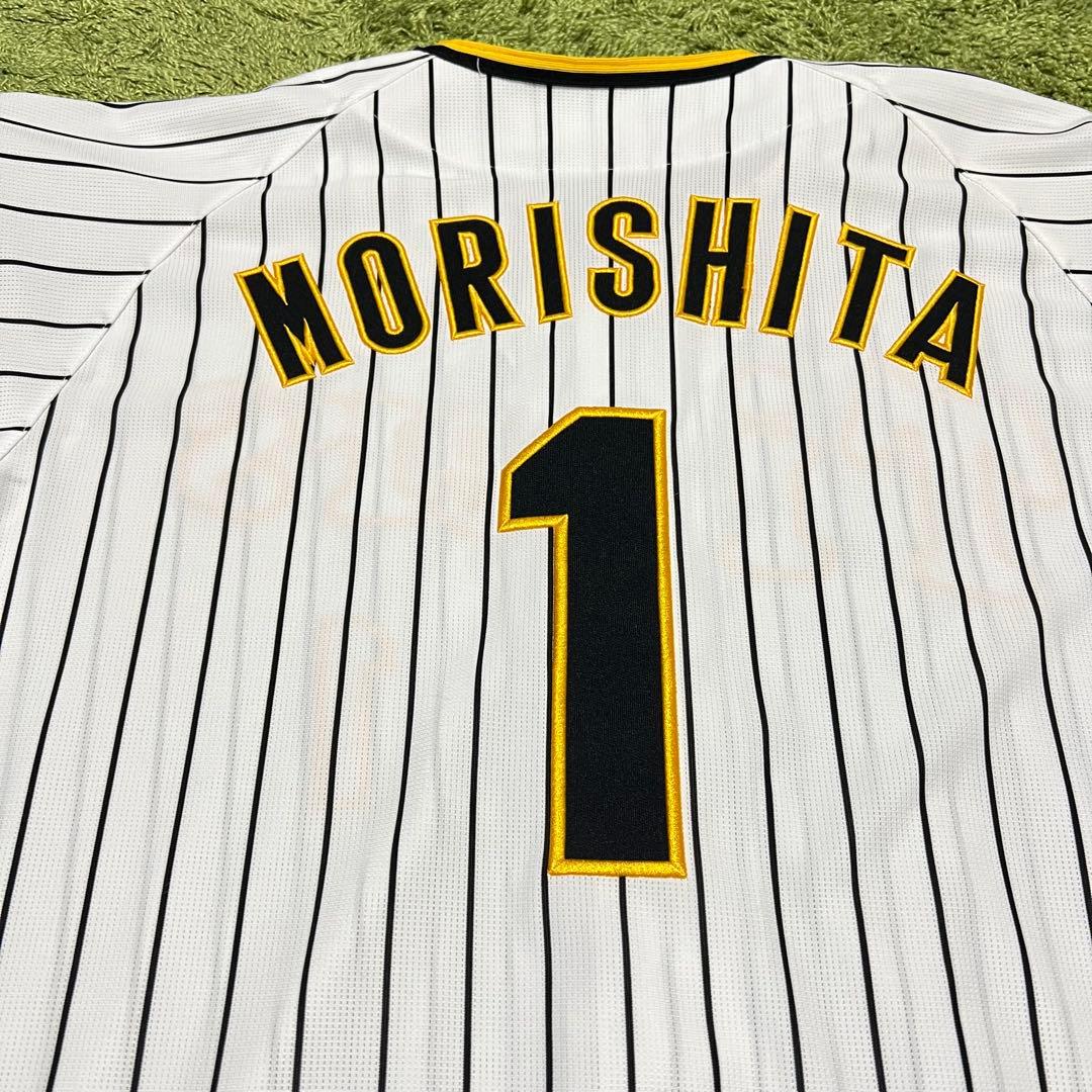 森下翔太チャンピオンエンブレム付き阪神タイガースユニフォーム Mサイズ