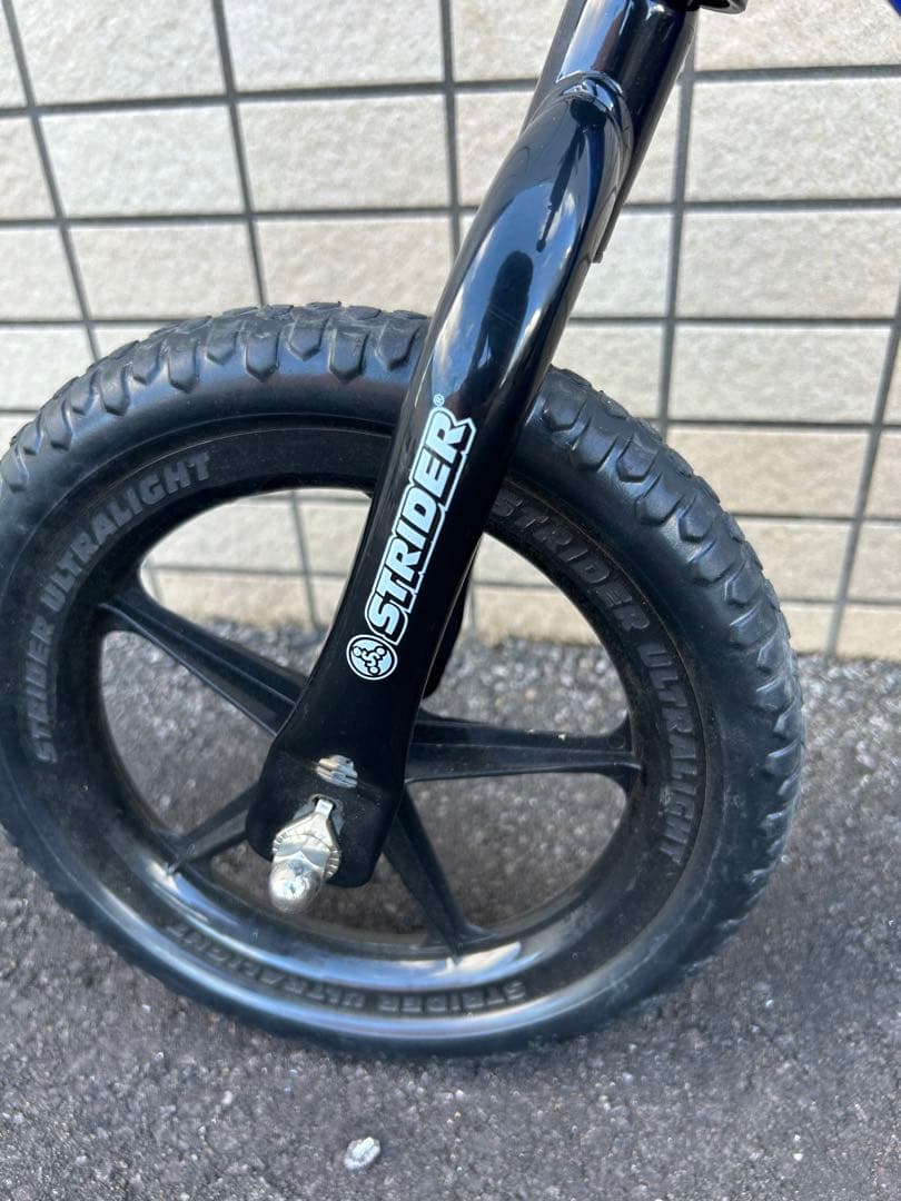 STRIDER スポーツモデル　バランスバイク 青 12インチ