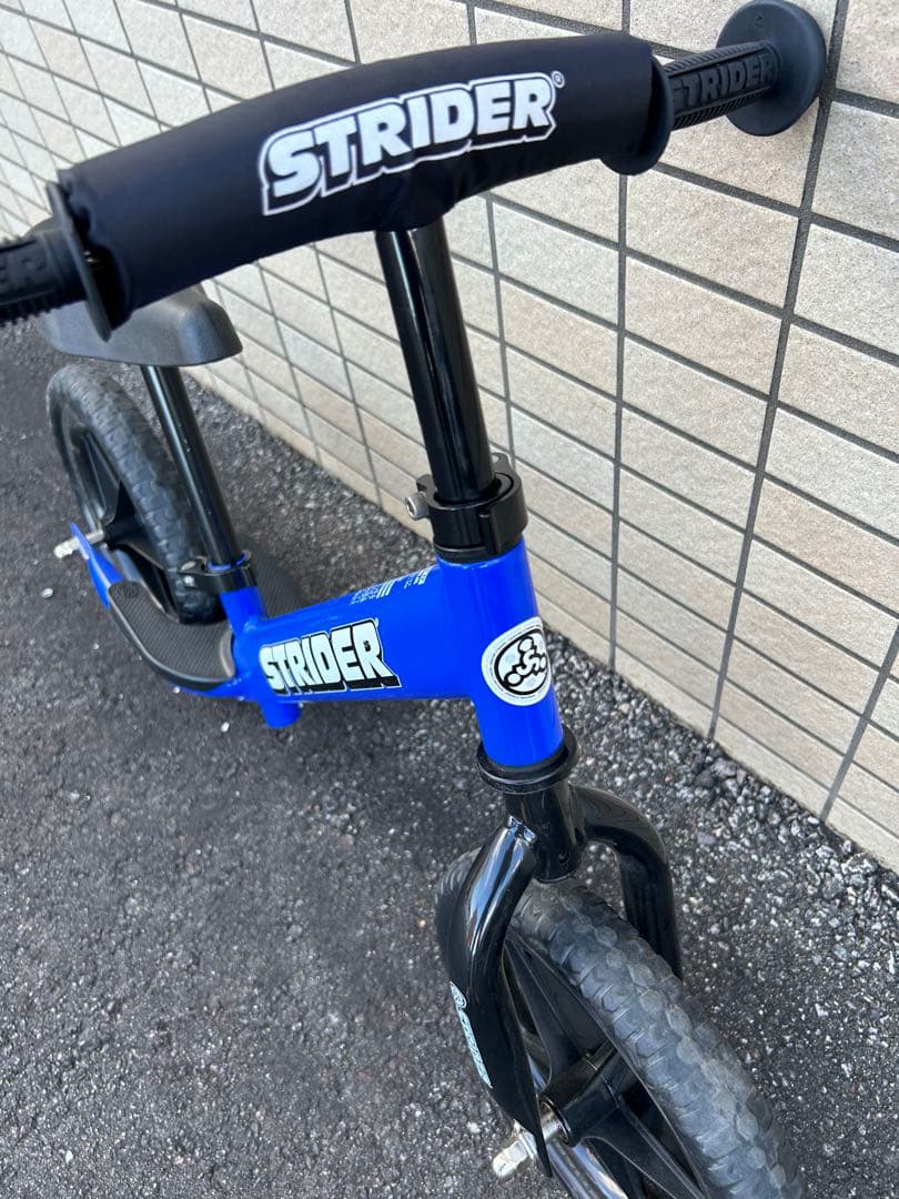 STRIDER スポーツモデル　バランスバイク 青 12インチ