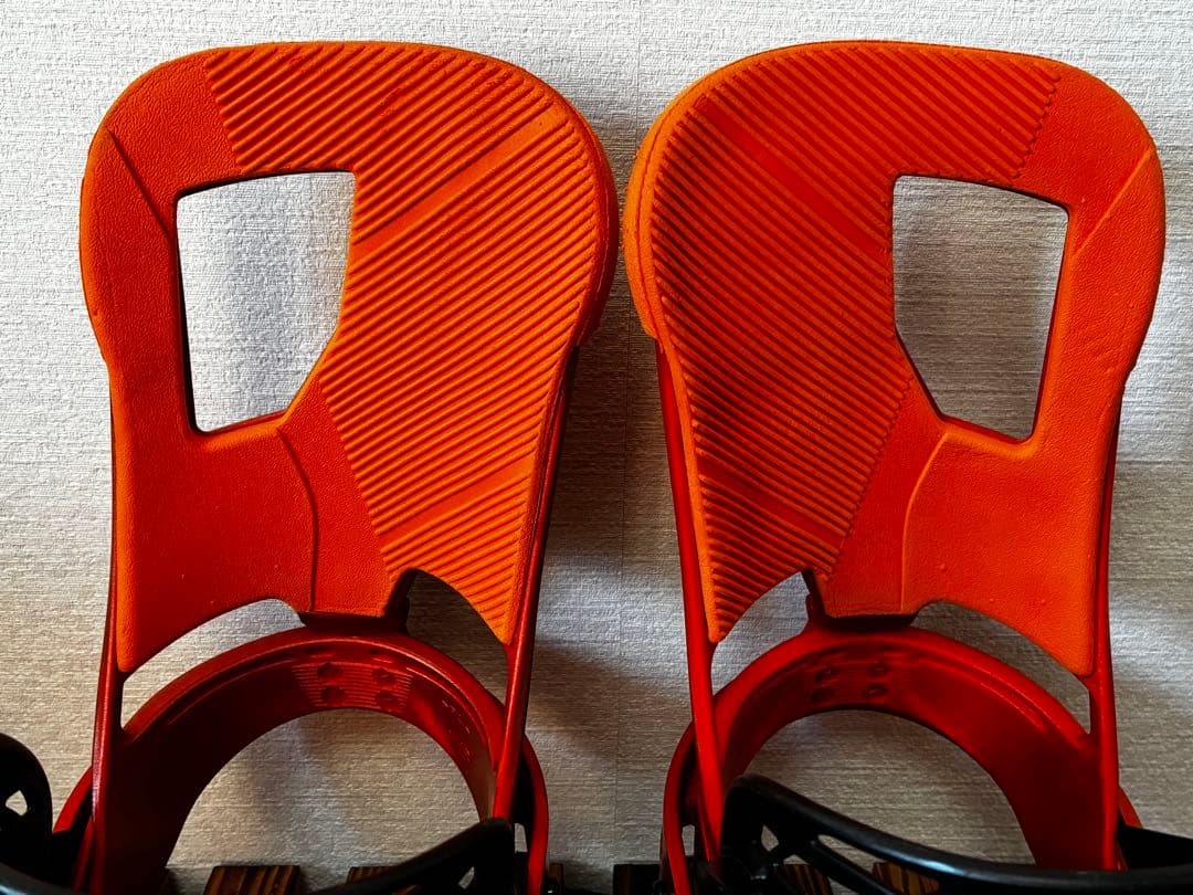 BURTONバインディング【カーテルCARTEL（メンズMサイズ）】オレンジ×黒