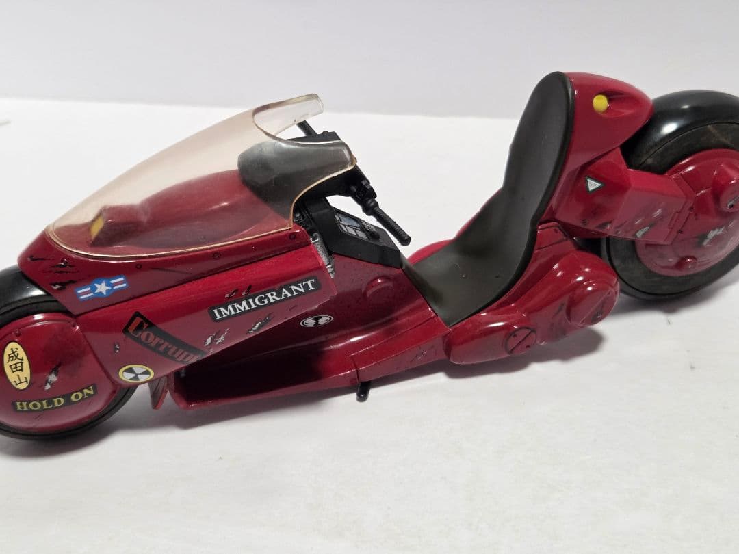 マクファーレントイズ　AKIRA　金田　金田のバイク