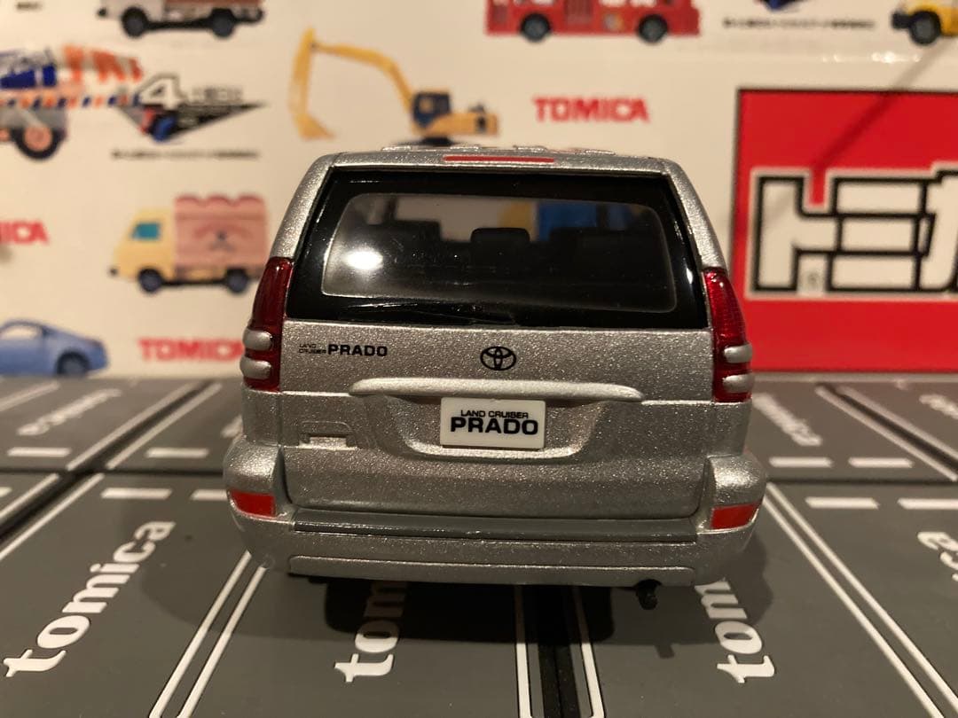トヨタ　ランドクルーザープラド　カラーサンプル