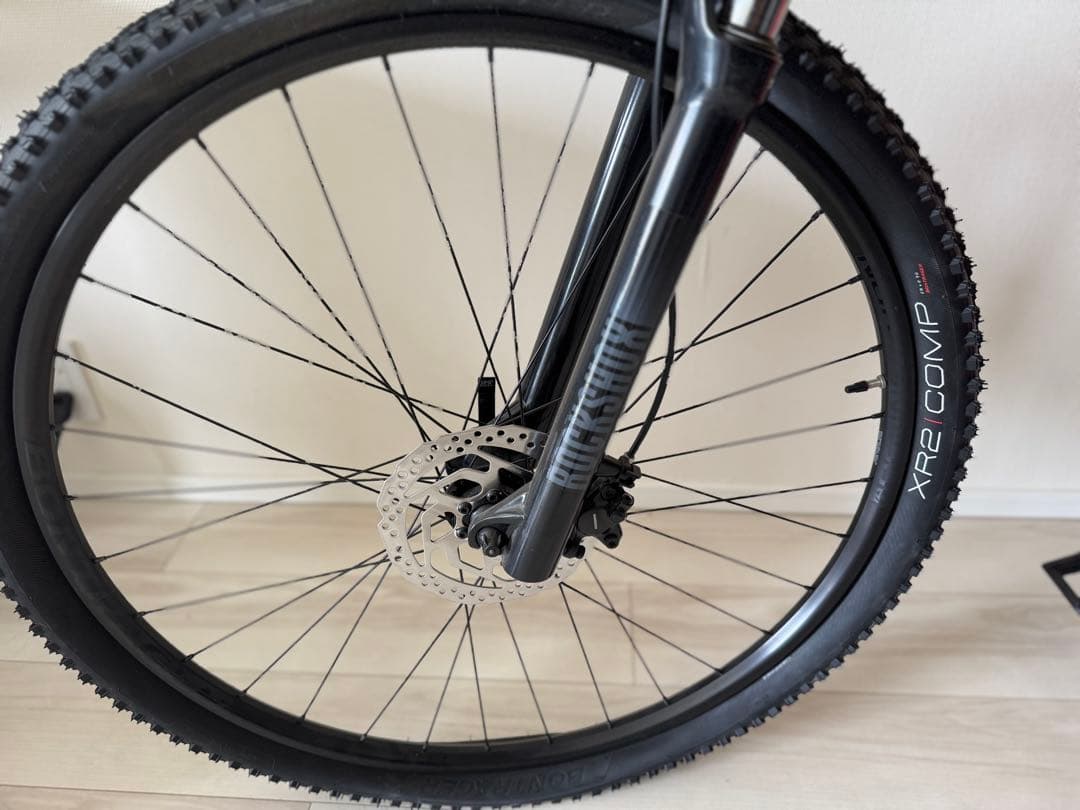 Trek マウンテンバイク オレンジと赤