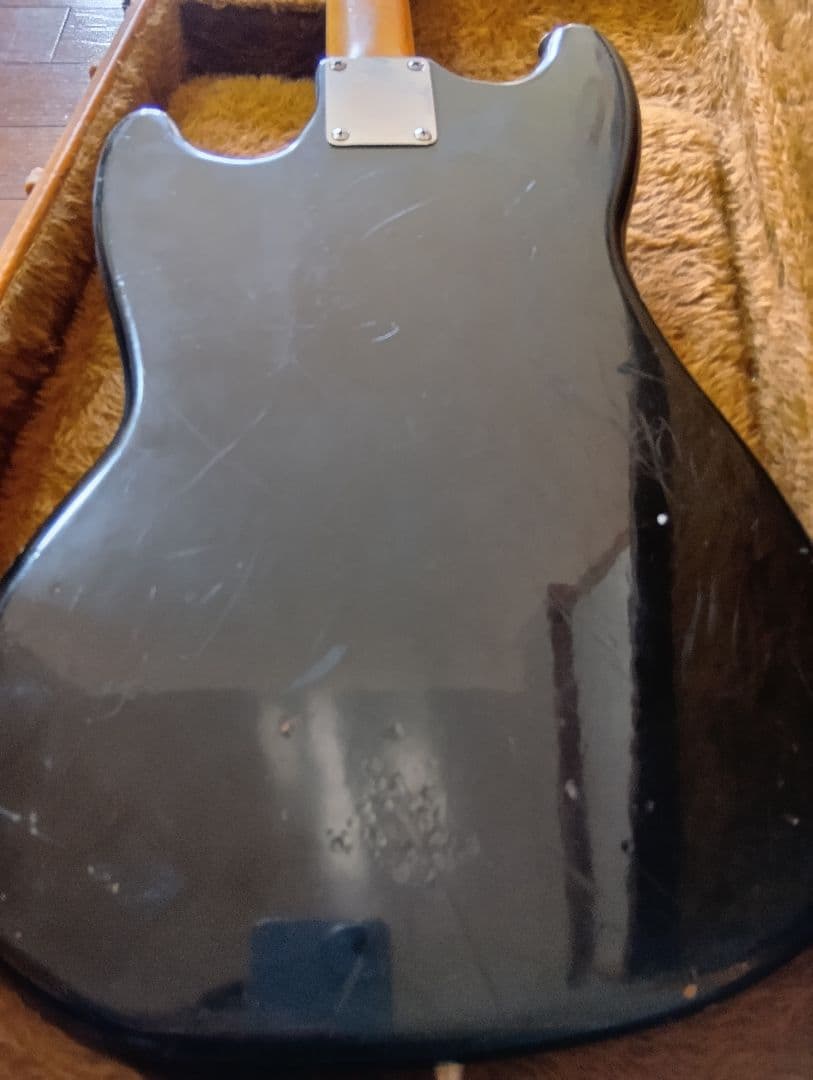 ビンテージ Fender Musicmaster Bass ブラック