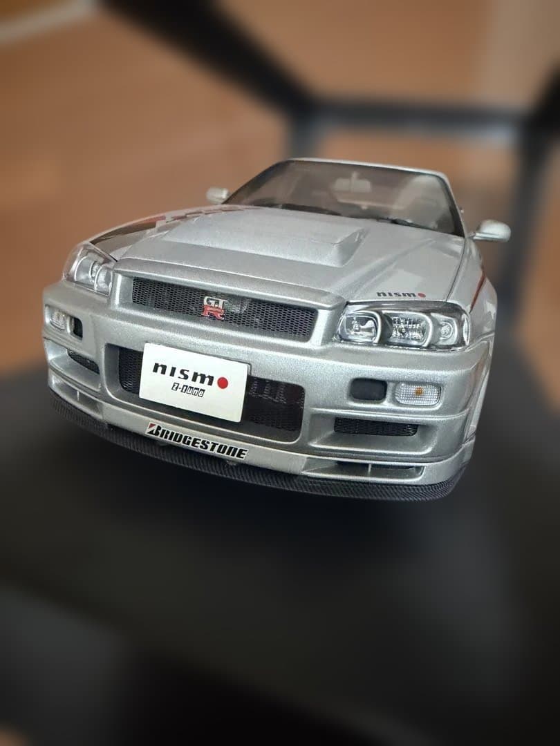 ミニカー NISMO SKYLINE GT-R R34 Z tune 1:18