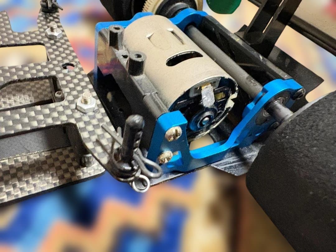 タミヤ 1/10RC F103 カスタムシャーシ 完成品 ジョーダン191ボディ