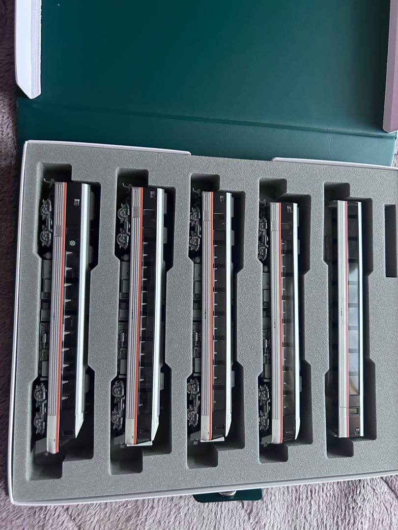 キハ85系Nゲージ鉄道模型 2両内部照明付き