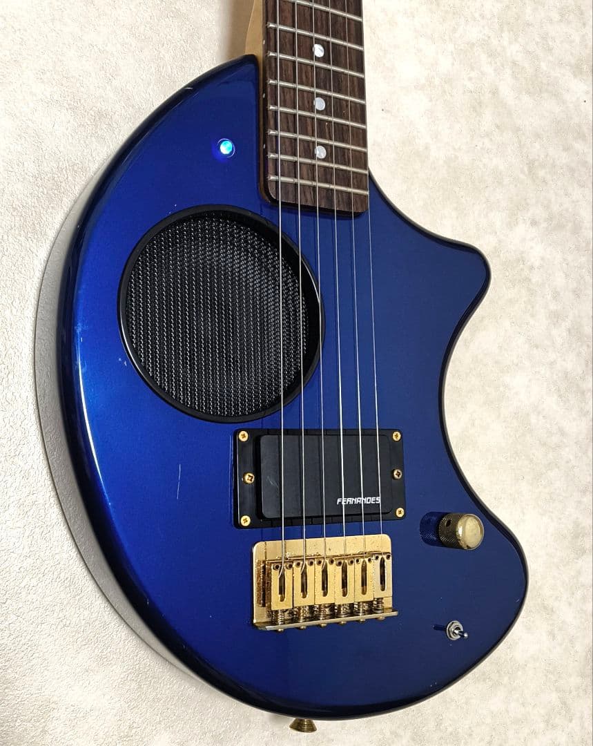 【美品】ZO-3C メタリックブルー アンプ内蔵ミニギター ヘッドフォン端子付
