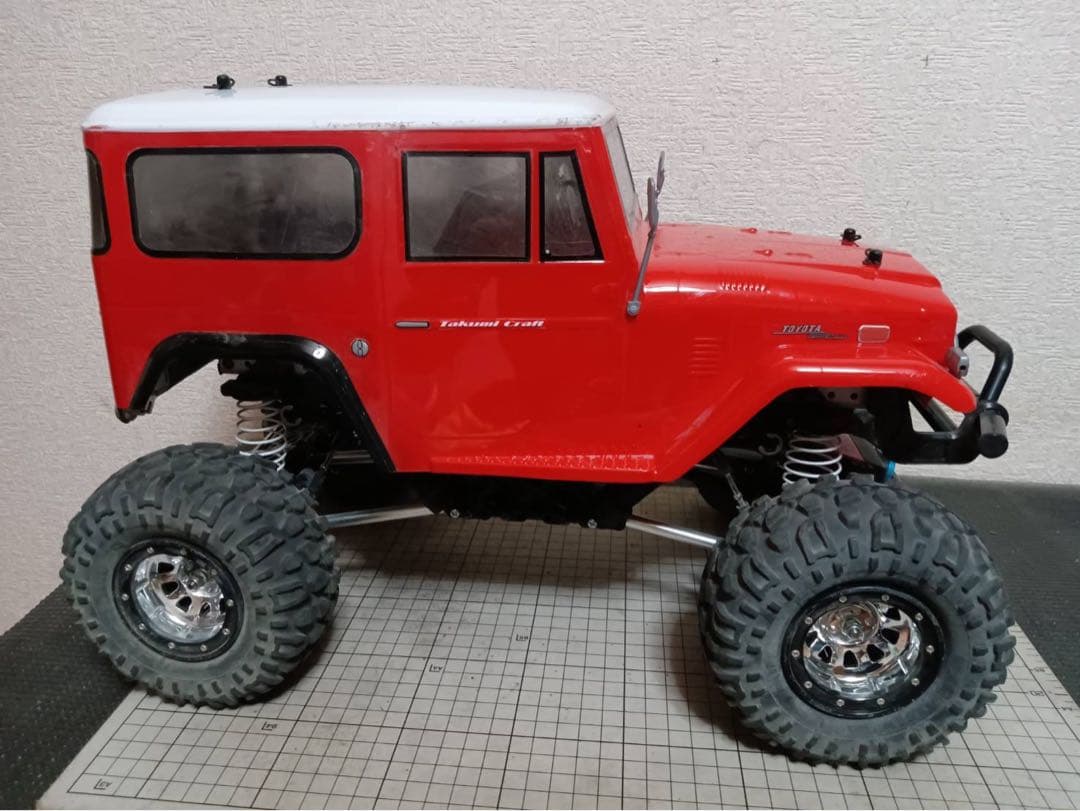 タミヤCR-01 トヨタランドクルーザー40ボディ付き