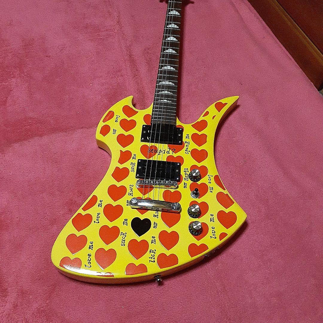イエローハート・hideモデル。モッキンバードエレキギター。