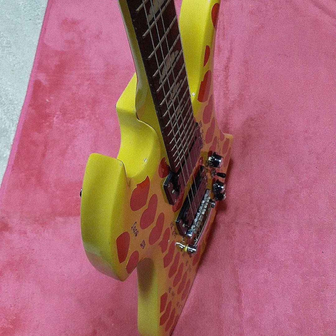 イエローハート・hideモデル。モッキンバードエレキギター。