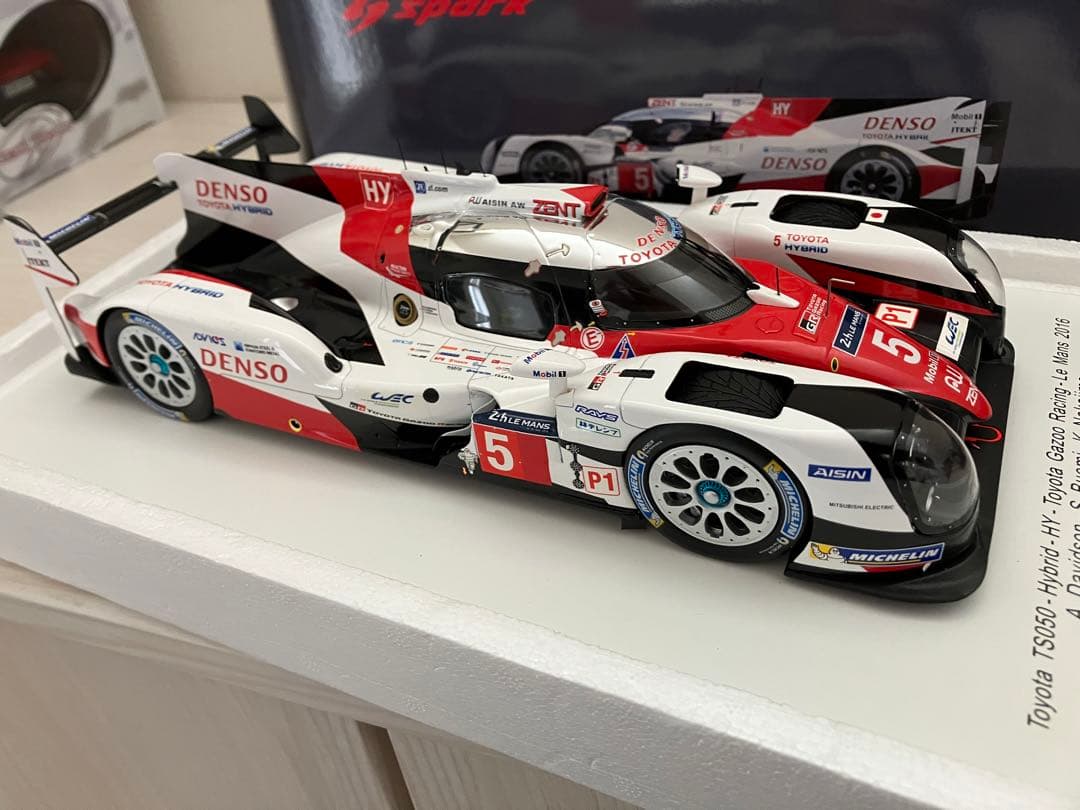 1/18スパーク Spark トヨタ TS050 Hybrid ルマン 24時間