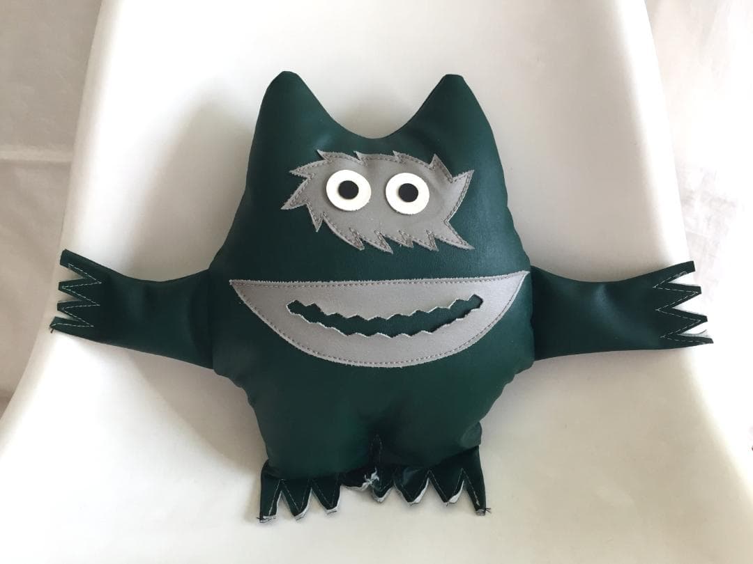 Uni Nauga ナウガ ドール Naugahyde monster
