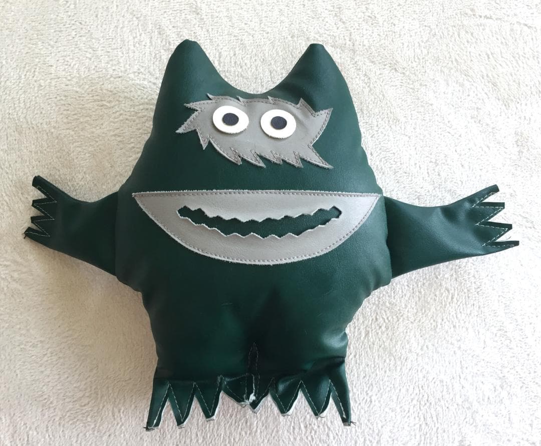 Uni Nauga ナウガ ドール Naugahyde monster