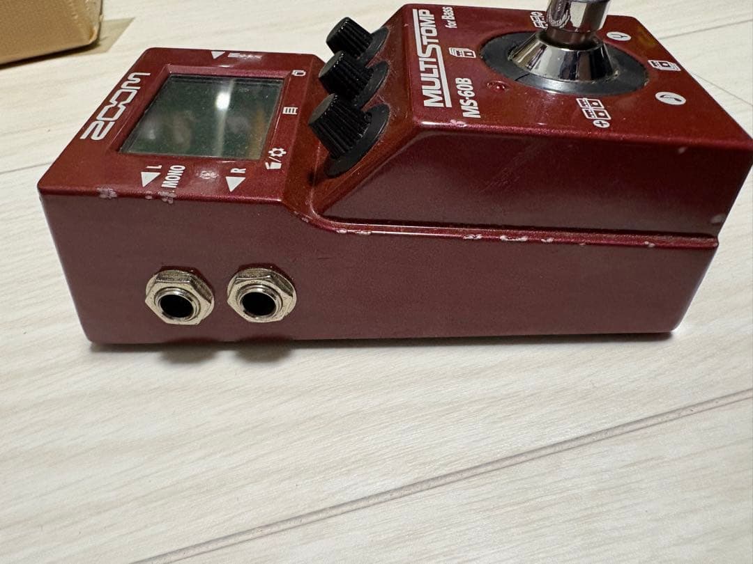 ベース ZOOM MS-60B