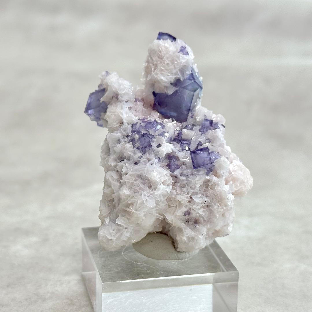【D290】ポーセリンフローライト Aタイプ ヤオガンシャン 原石 鉱物 標本