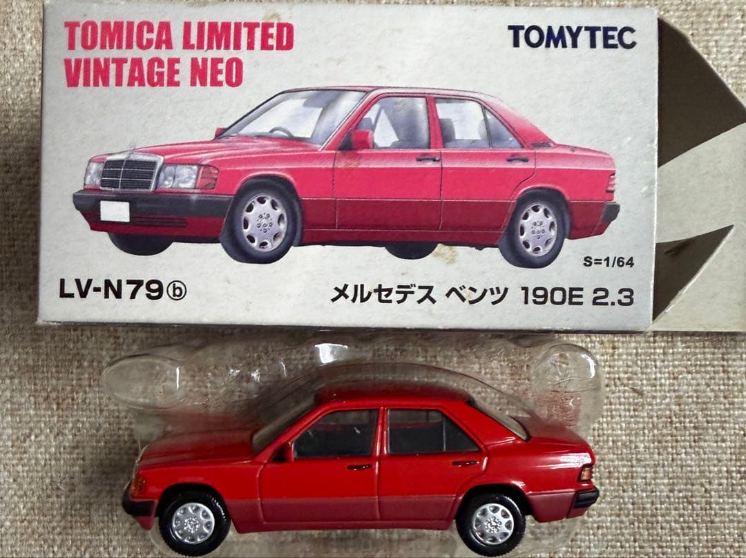 トミカリミテッドヴィンテージ　 LV-N79b ベンツ190E 2.3