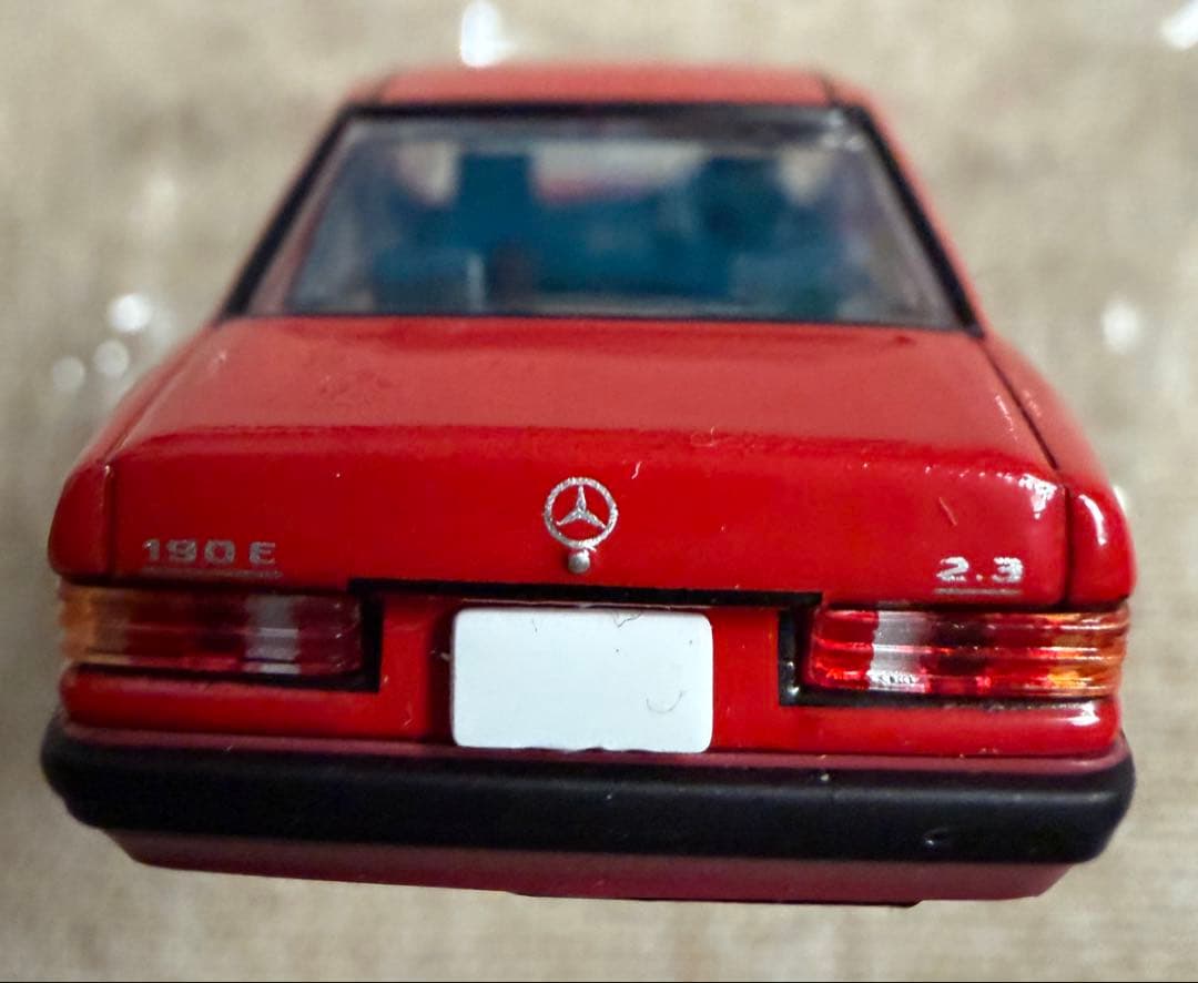 トミカリミテッドヴィンテージ　 LV-N79b ベンツ190E 2.3