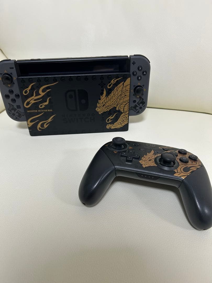 【平日限定価格】 Nintendo Switch モンハンライズ バージョン