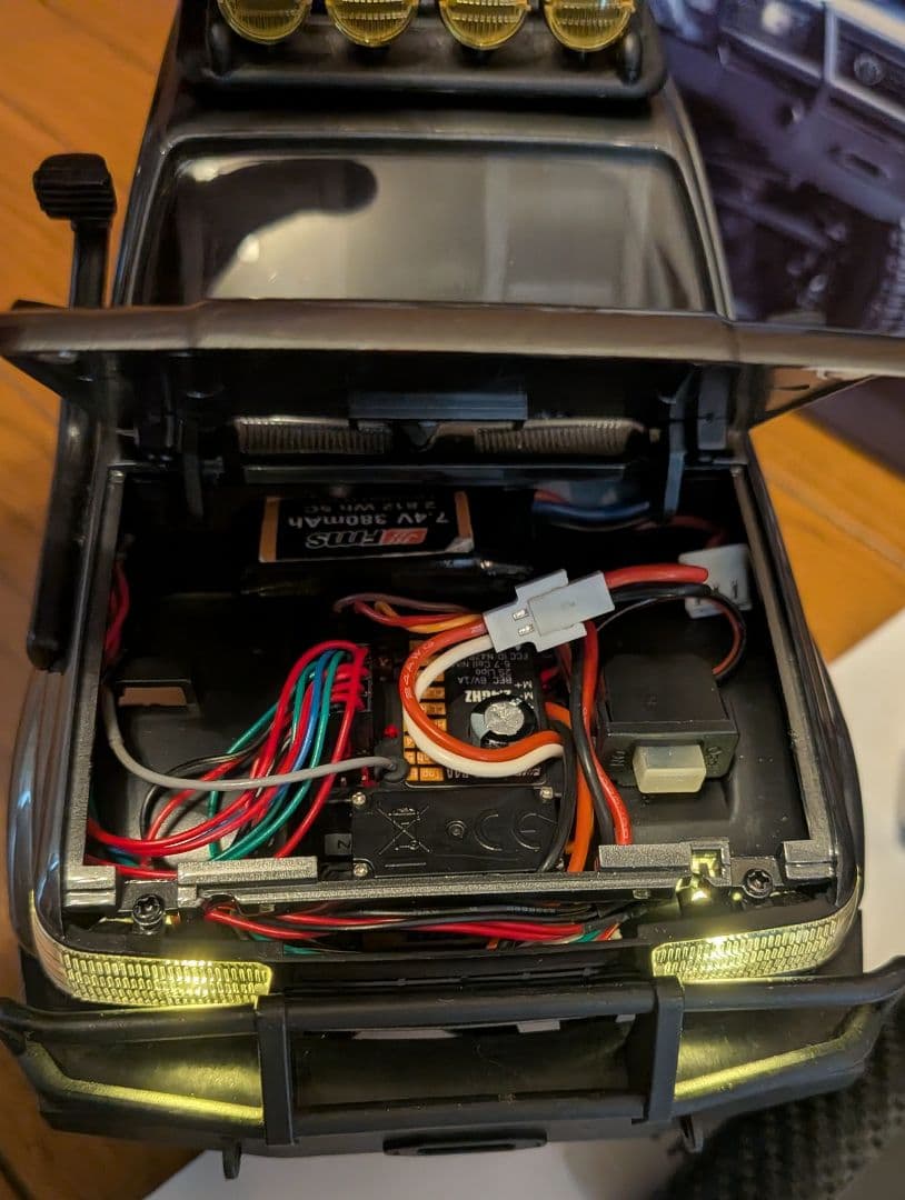 FMS FCX18 LC80 RTR ランドクルーザー80