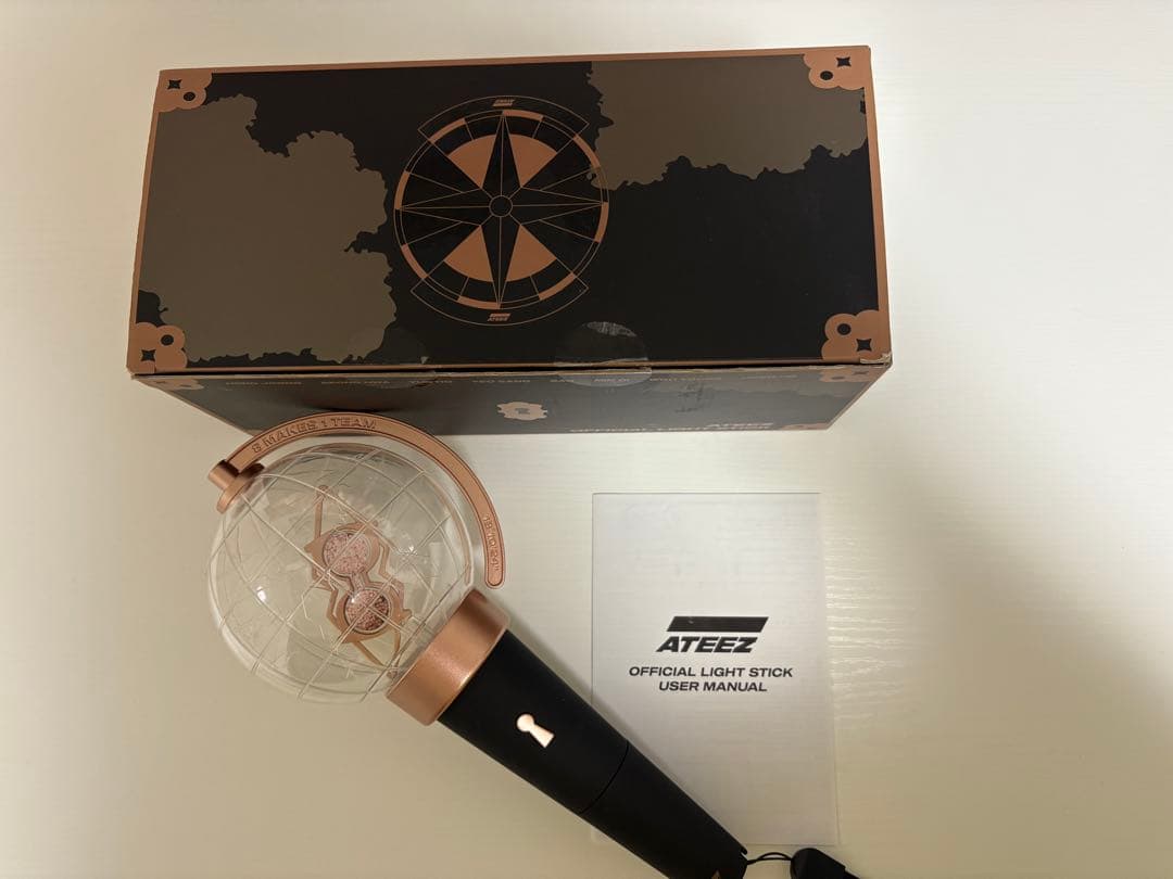 【ALL公式】ATEEZ うちわ/バッジ/公式トレカ/ペンラetc グッズセット