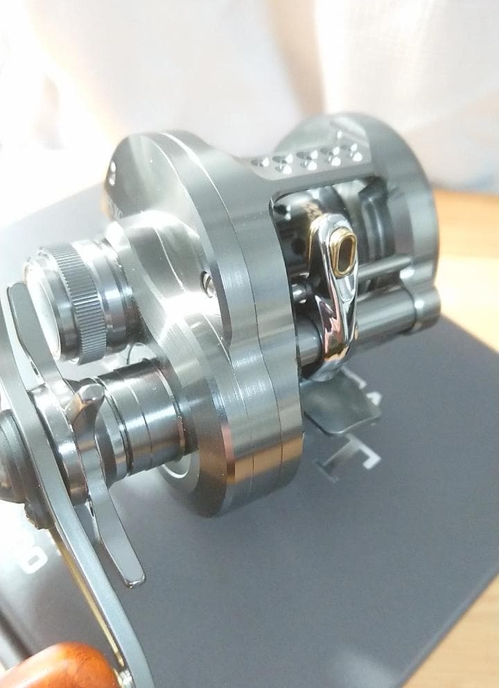 新品未使用　シマノ 23カルカッタコンクエスト BFS XG 右　夢屋花梨ノブ