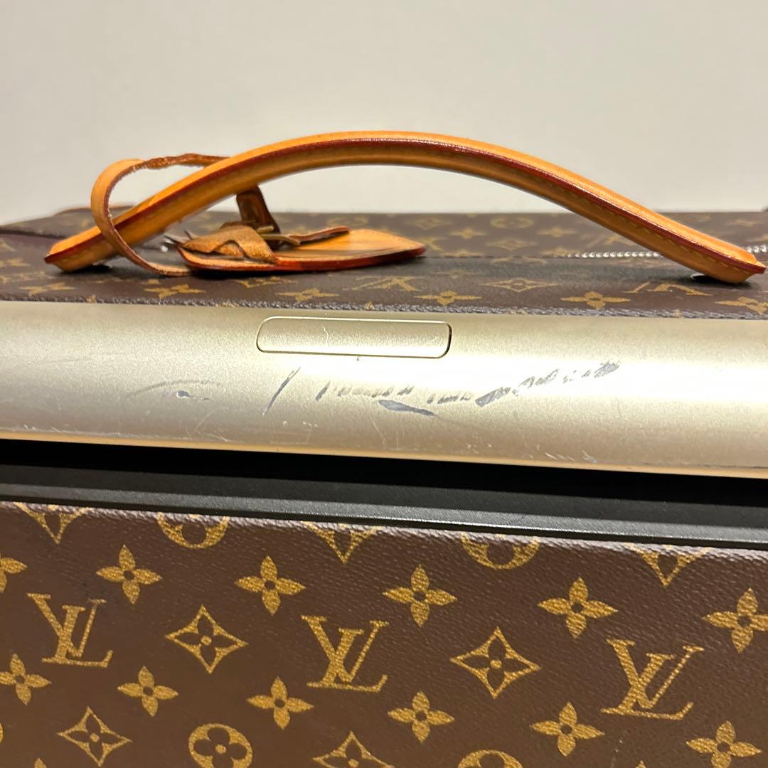 ヴィトン モノグラムエクリプス ホライゾン70キャリーケース　トランク　トラベル