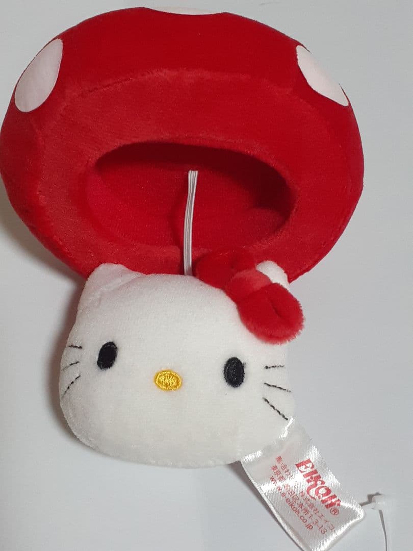 ハローキティ　パイナップル　きのこ　ぬいぐるみ