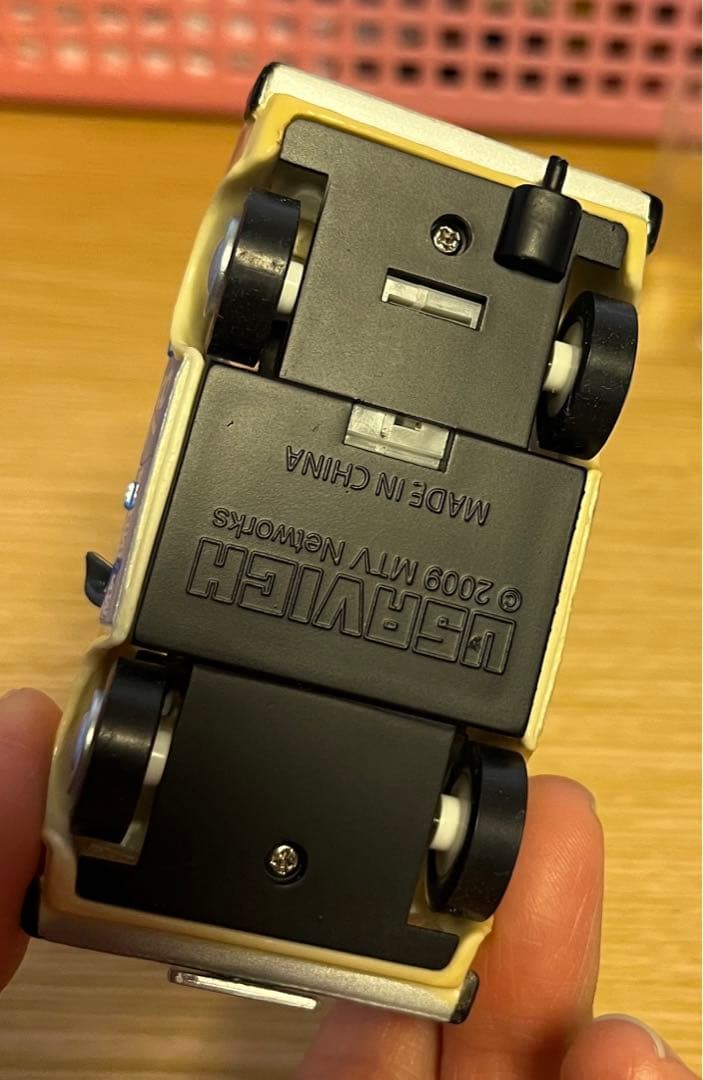 ウサビッチ　プルバックトイ　カー 2台セット