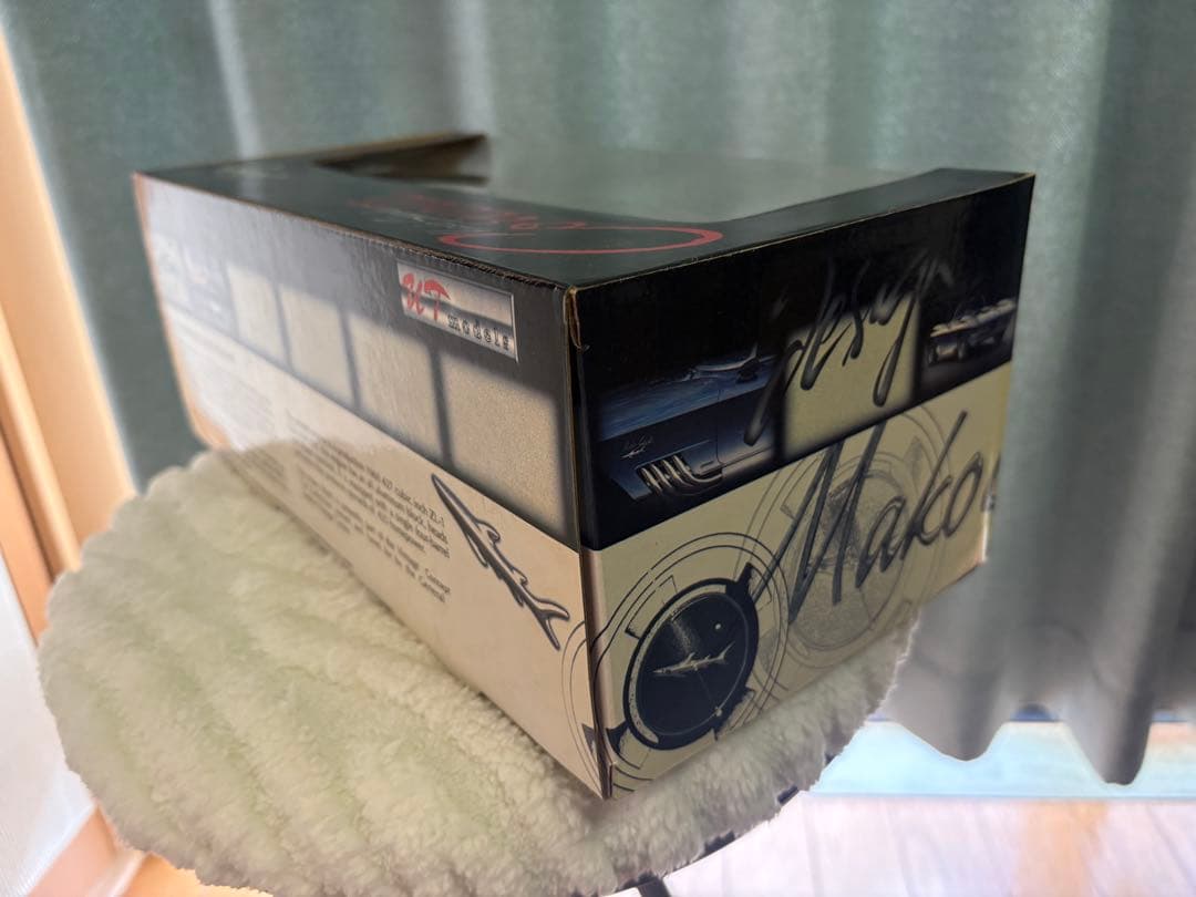 UTモデル製 1/18 シボレー コルベット マコシャーク 絶版品
