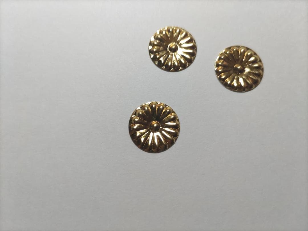 特別！【菊紋金具】4分ｘ100枚 （12ｍｍ）神殿、神輿、山車、真鍮金具です。