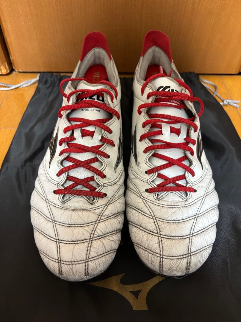 Mizuno モレリア　ホワイト/レッド スパイクシューズ　28cm