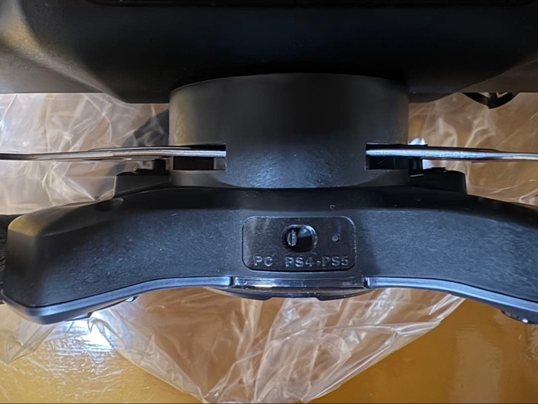 Logicool G ステアリングコントローラー LPRC-15000d ブラ…